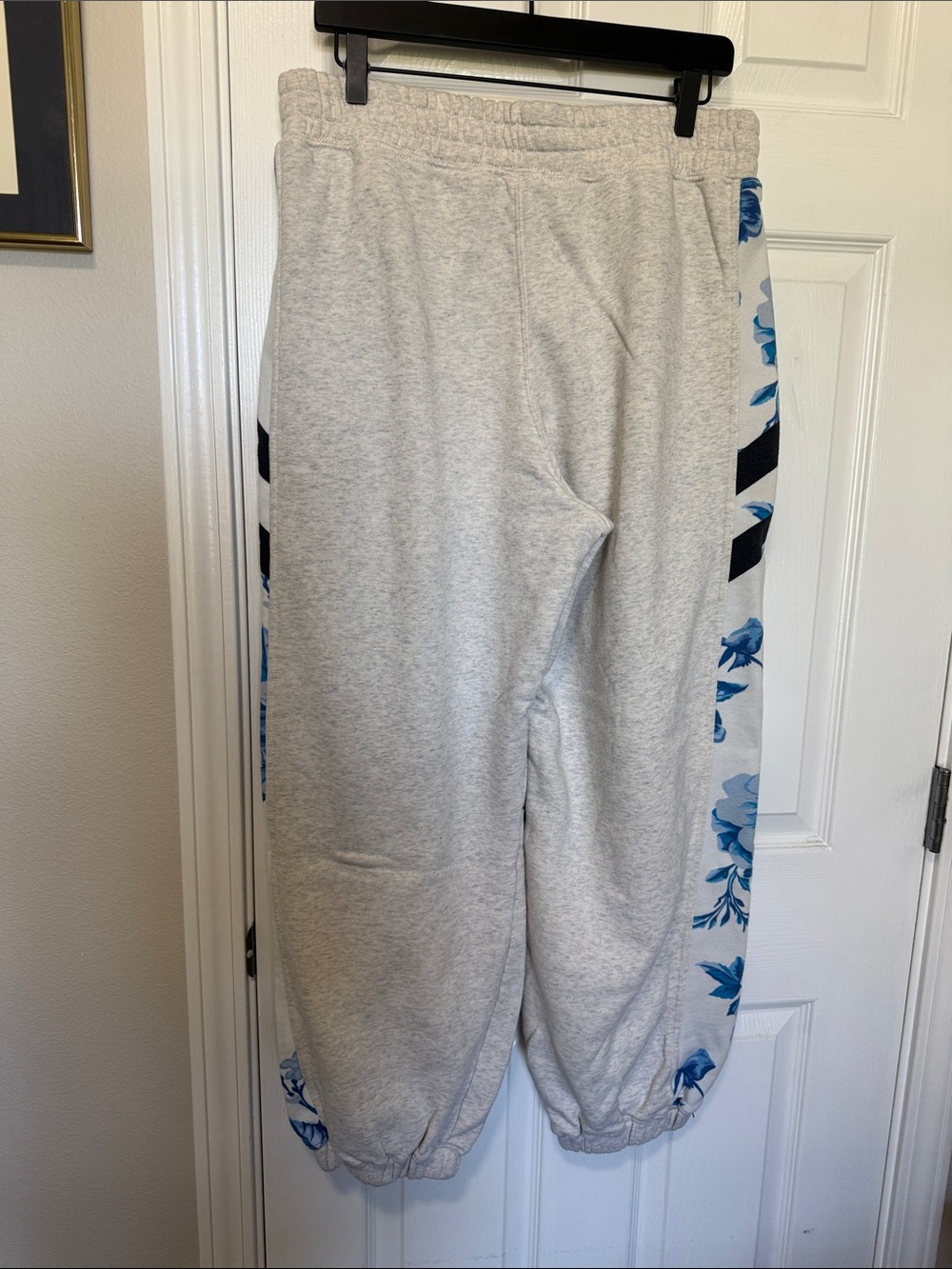 Free people FP Movement floral striped sweatpants Like New Sz L blue red white - Picture 6 of 9